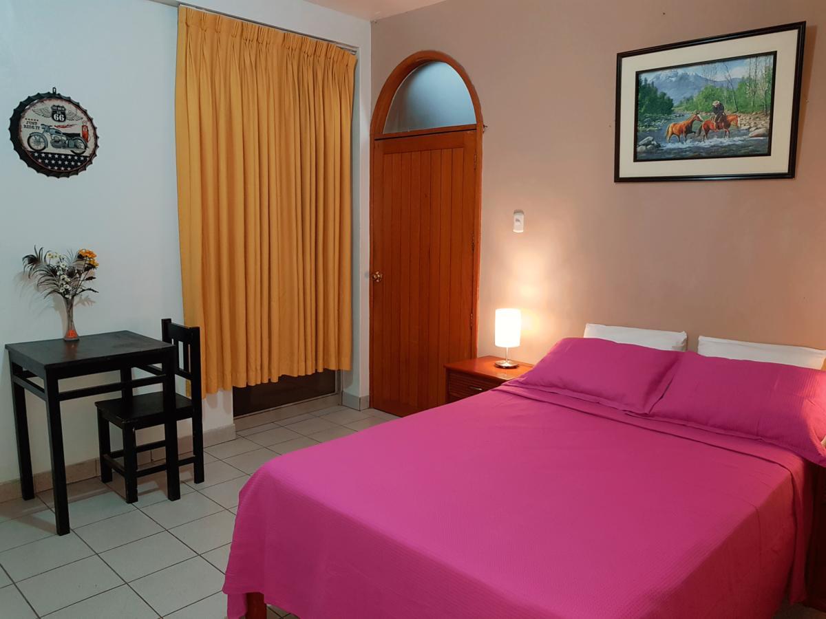 La Casa De Hiro Hotel Tarapoto Bagian luar foto